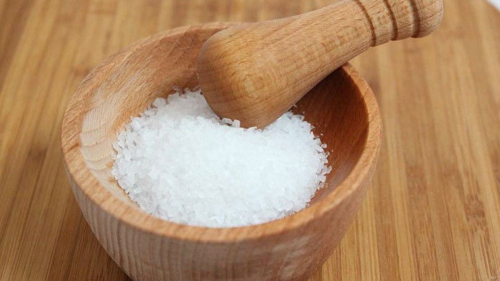 Puno soli u hrani bukvalno ubija veoma VAŽNU STVAR u vašem stomaku