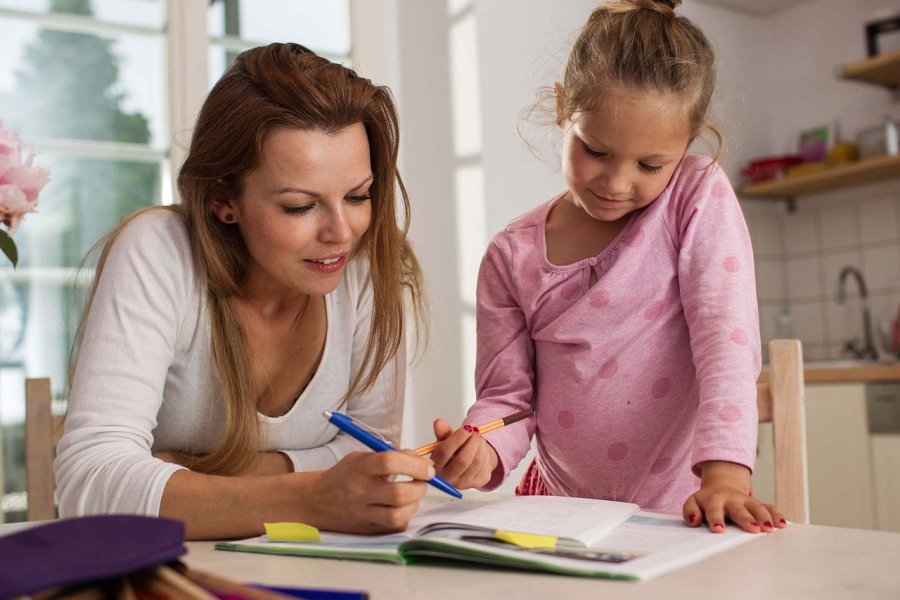 Da li roditelji (ne)moraju da uče sa decom?
