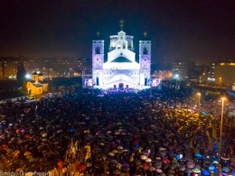 Хиљаде грађана у Подгорици по киши на молебану, литији и Светосавској академији