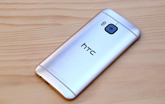 Kompanija HTC ima telefon za - Bitkoine