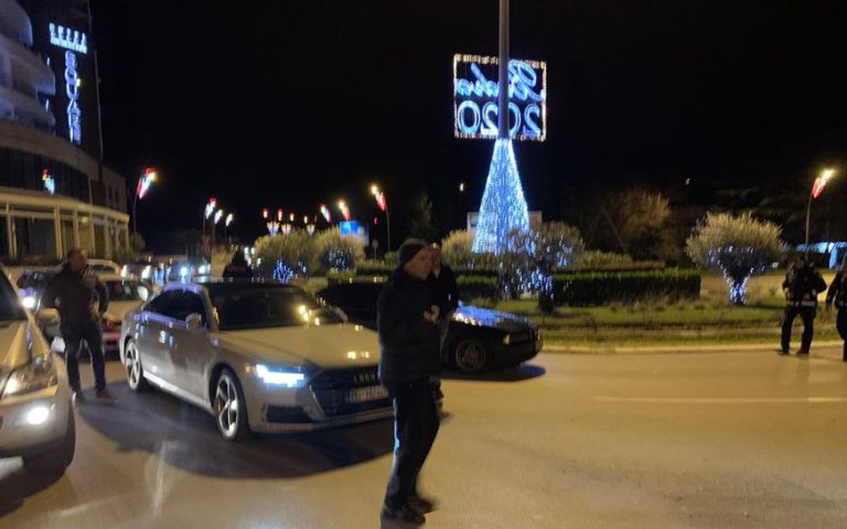Блокирана Будва: Царевић са грађанима као подршка СЦП