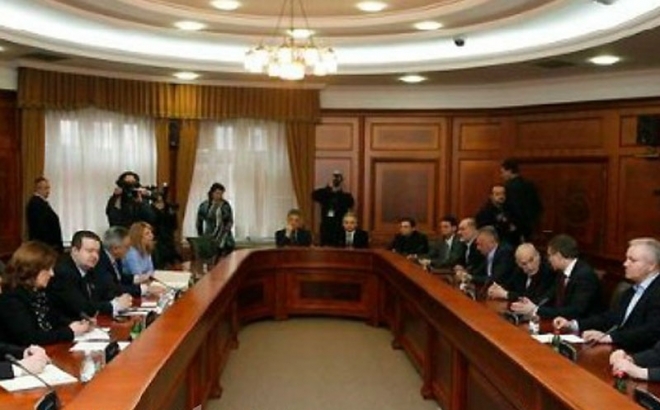 Почеле консултације о Косову, у Београду и званичници РС