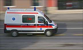 Mladić pretukao medicinskog tehničara i ošamario lekara