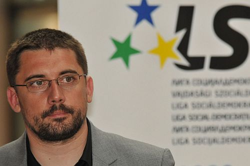 Костреш непожељан у Русији, најавио жалбу