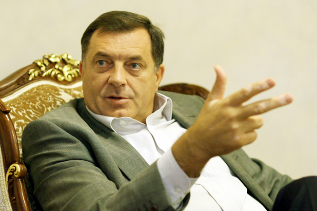 Dodik: Srbi će morati da se oduže Karadžiću i Mladiću