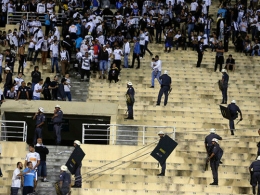 Хаос у Сао Паулу, навијачи Сантоса прекинули меч