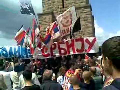 Породице ухапшених на протесту затражили пуштање на слободу
