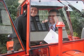 Đelić poklonio traktor monahinjama