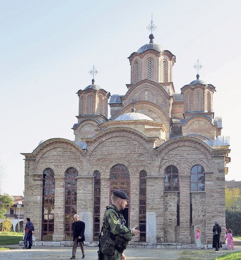 Српски манастири на Косову данима без струје