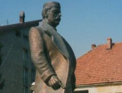 У славу Господа и палих хероја