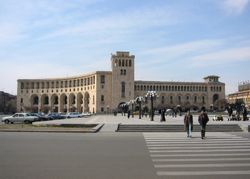 „Берлински зид“ на Арарату