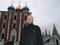 Руски депутат послао честитку српским падобранцима