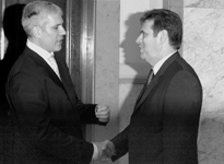 Поделили плен