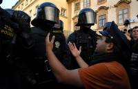 Почела серија демонстрација против Буша у Прагу