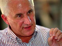 Бећковић: Свијетле ријечи чисте као сузе