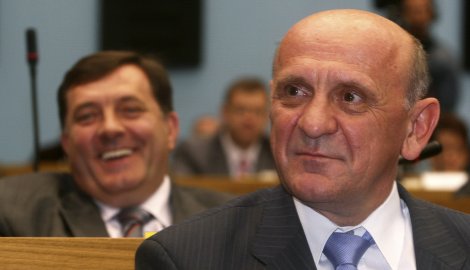 Додик и Тихић формирају тим за преговоре
