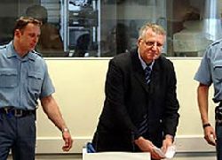 СРС: Петиција за преносе Шешељевог суђења