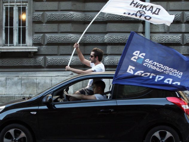 КОЛОНА ВОЗИЛА ДСС У ПРОТЕСТНОЈ ВОЖЊИ БЕОГРАДОМ