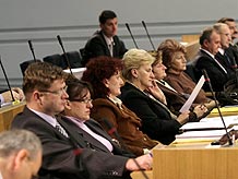НСРС о Лајчаковим одлукама