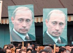 'Руски Медвед' брани Косово!