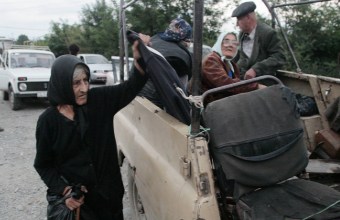 Грузијска војска баца бомбе на децу