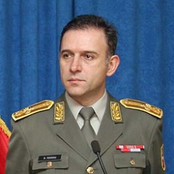 Разрешен генерал Понош