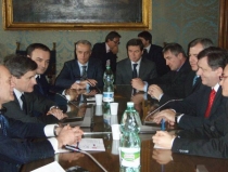 Берлускони долази у РС