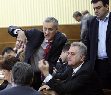 Na pomolu koalicija SNS-DSS?