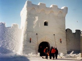 Први снежни град у Русији